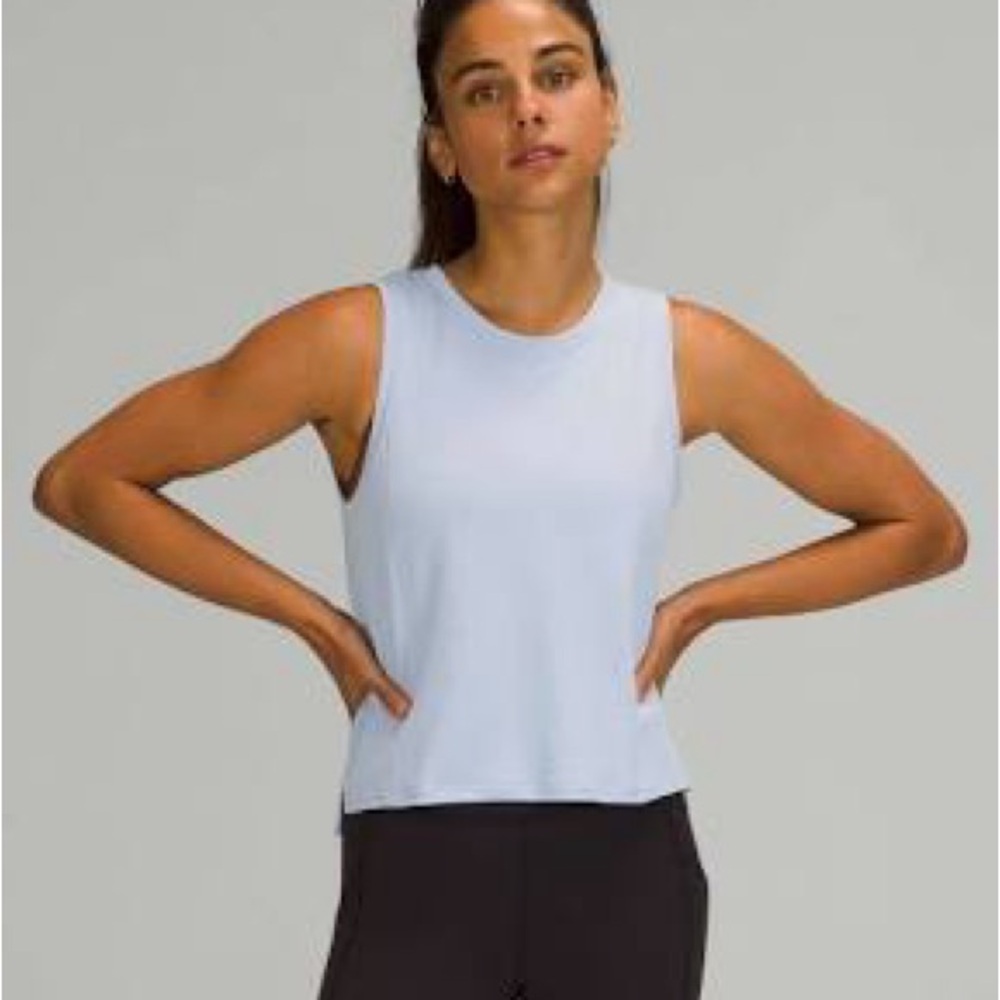 Lululemon NWT  Train to Be tank size 4